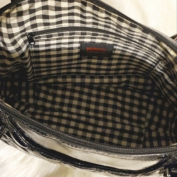 HOBO Int'l Black Patent Leather Quilted Design Shoulder Bag - Picture 2 of 9